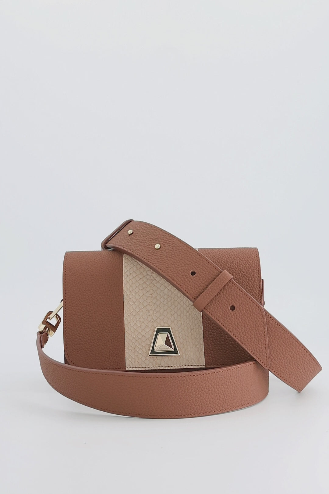 Diagonal - Camel